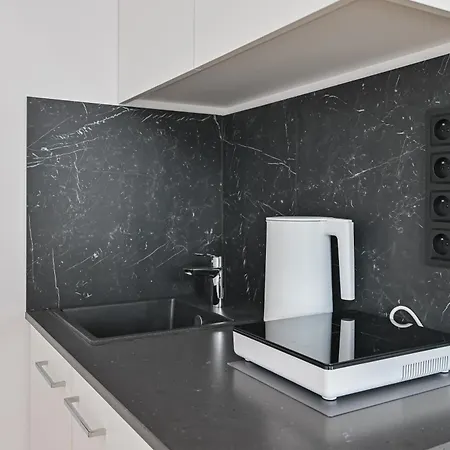 Awanport Ltc - * グディニャ